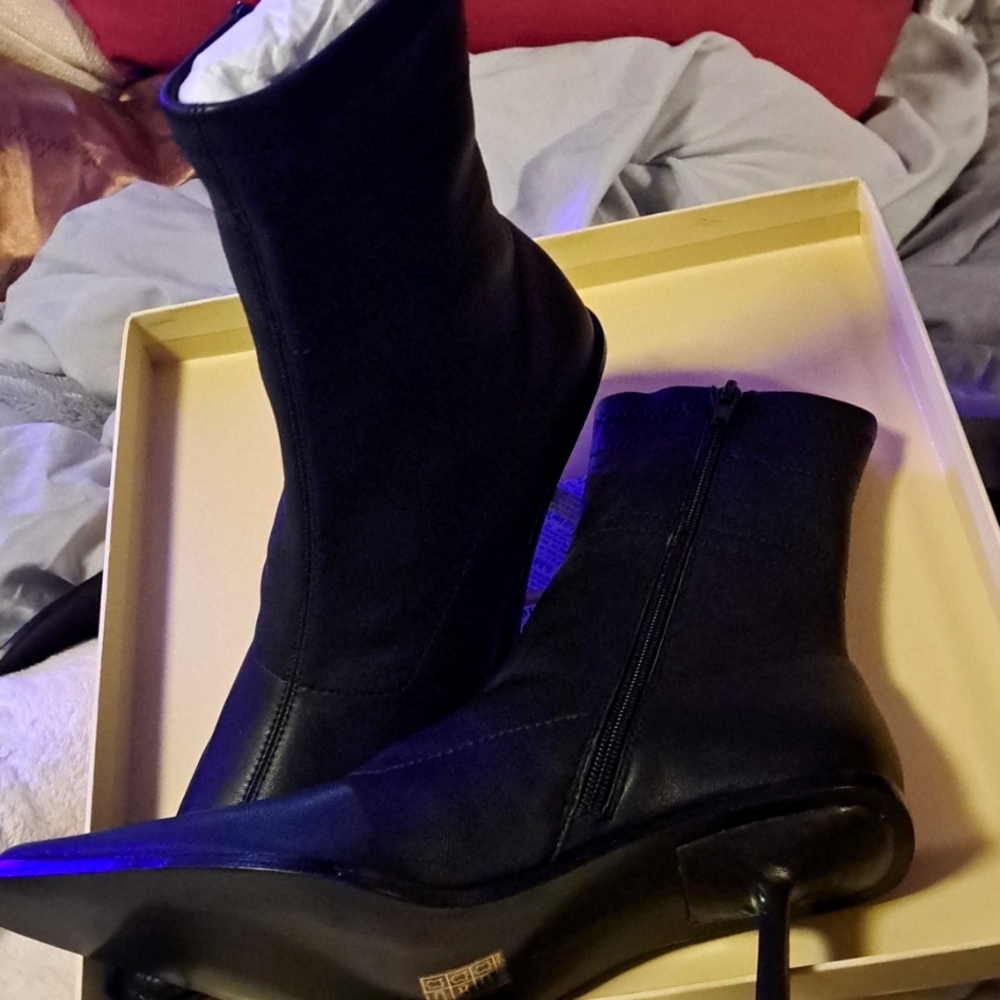Ladies black leather boots